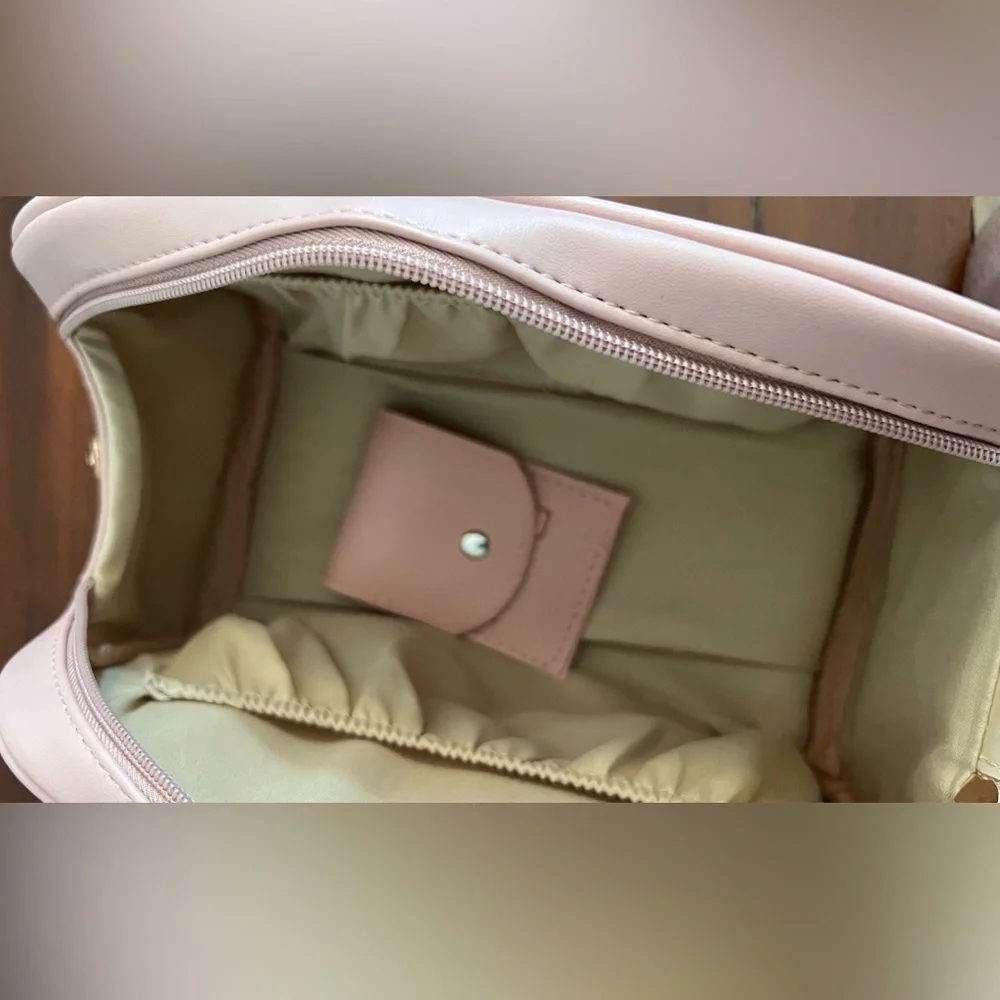 Rose of No Man’s Land Pink Cosmetic Bag – New —No Tag 🏷️